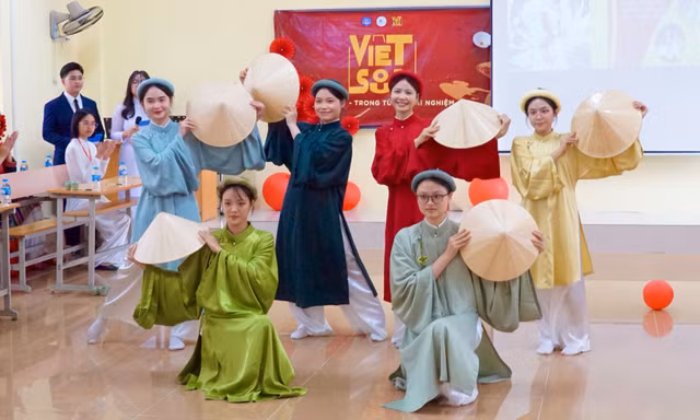 Khi người trẻ giữ hồn Việt giữa nhịp sống hiện đại