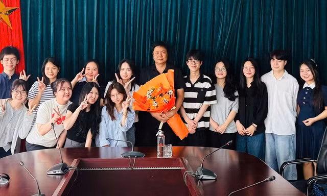 Nhà báo Tùng Dương: ‘Nếu chỉ biết viết, người làm báo sẽ rất khó tồn tại’