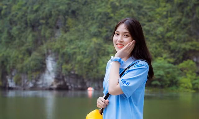 Cô 'Sinh viên 5 tốt' và hành trình bứt phá trong cuộc đua 'hồ sơ trải nghiệm'