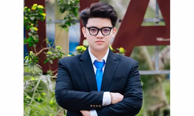 Bá Vương trong ảnh cá nhân.