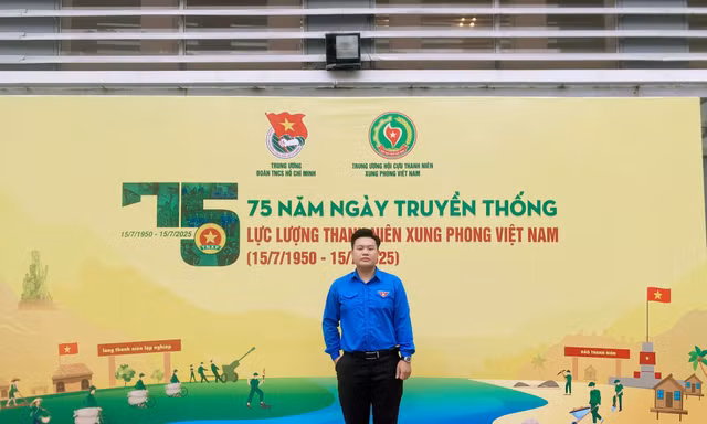 Sinh viên đưa lý luận chính trị vào đời sống
