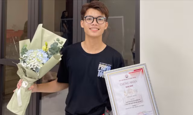 Điểm xuất phát không định nghĩa bạn là ai: Hành trình vươn lên của chàng sinh viên theo đuổi nghề báo