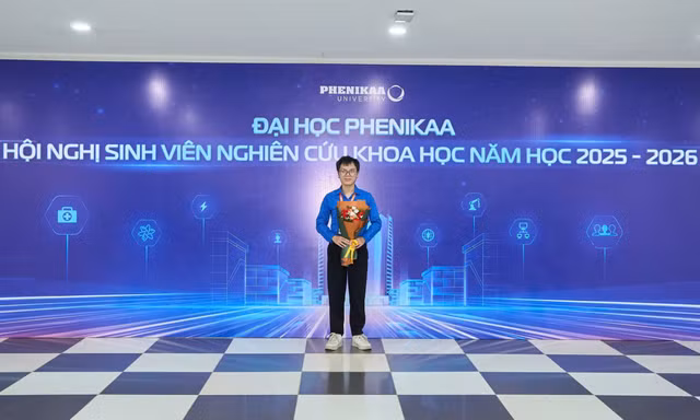 Dù từng gián đoạn việc học 6 năm, nam sinh ngành Luật đạt GPA 3,90 và ba lần là 'Sinh viên 5 tốt' cấp Thành phố