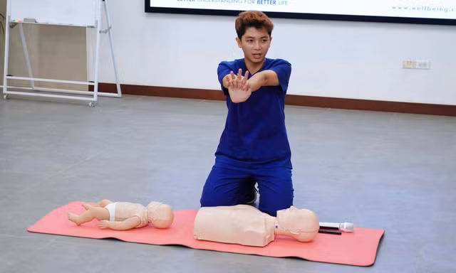 Chàng trai Y khoa với đam mê theo đuổi lĩnh vực giáo dục cộng đồng 