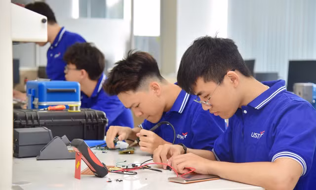 Trường Đại học Khoa học và Công nghệ Hà Nội công bố điểm chuẩn năm 2026: Chương trình song bằng dẫn đầu với 25,24 điểm
