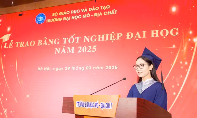 Nữ sinh Quản lý đất đai là Đảng viên xuất sắc đoạt ‘cú đúp’ Thủ khoa đại học