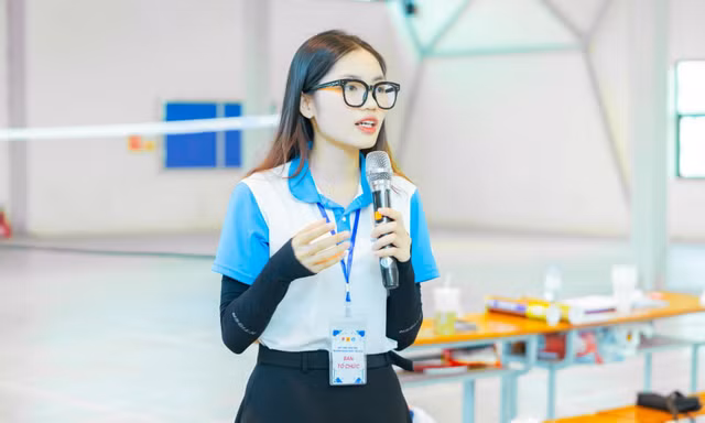 Khi ngoại ngữ trở thành bệ phóng 