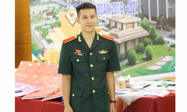 Nam sinh viên người Tày và chặng đường theo đuổi ước mơ màu xanh áo lính