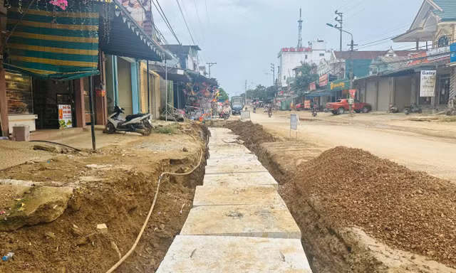 Phát hiện nhà thầu dùng vật liệu lót sai thiết kế tại dự án gần 800 tỷ đồng