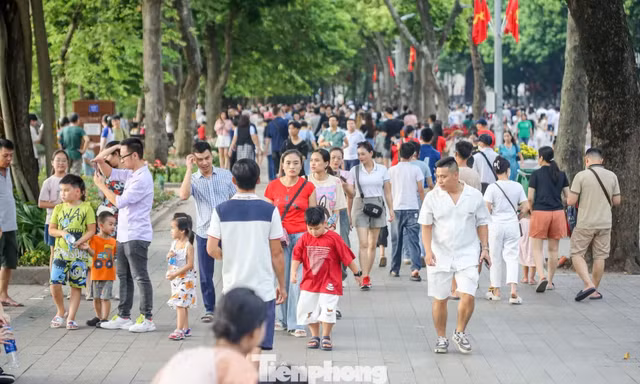  Hơn 60% người lao động ủng hộ hoán đổi ngày nghỉ dịp Giỗ Tổ và 30/4