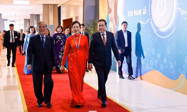 Chủ tịch Quốc hội dự Đại hội đại biểu Phụ nữ toàn quốc lần thứ XIV