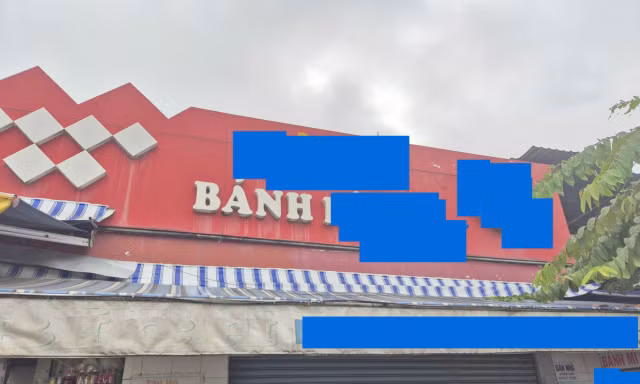 40 người nhập viện sau khi ăn bánh mì ở một tiệm có tiếng tại TPHCM