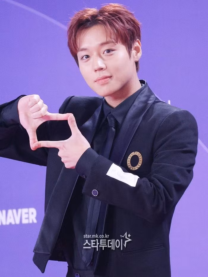 park-ji-hoon.jpg
