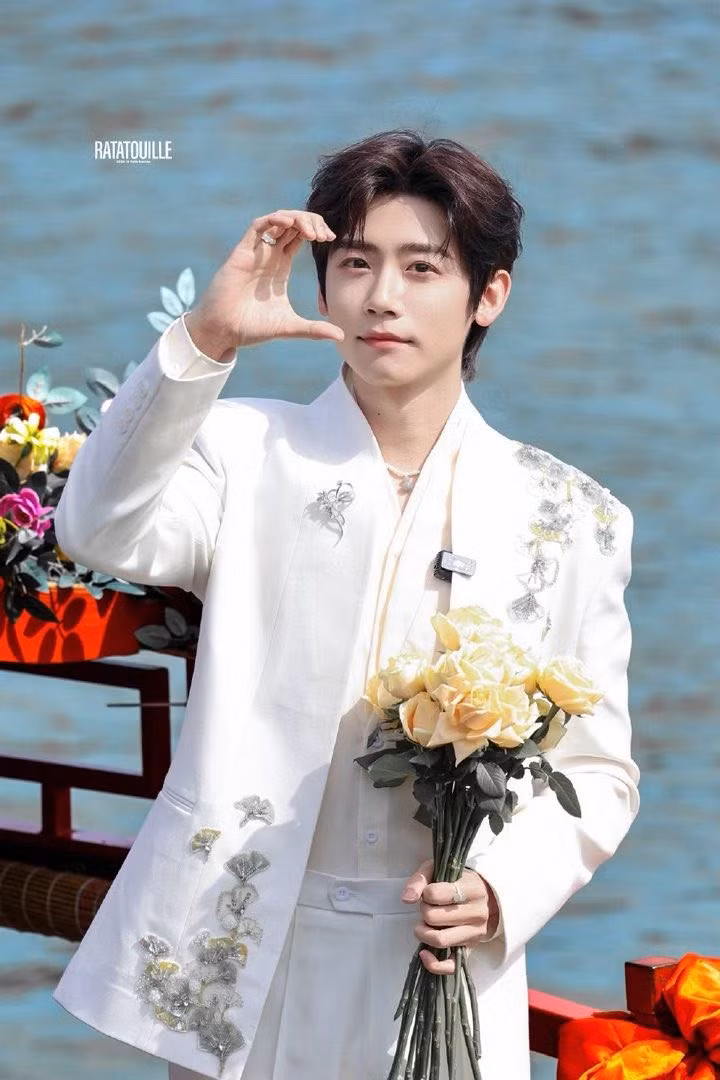 ly-khanh.jpg