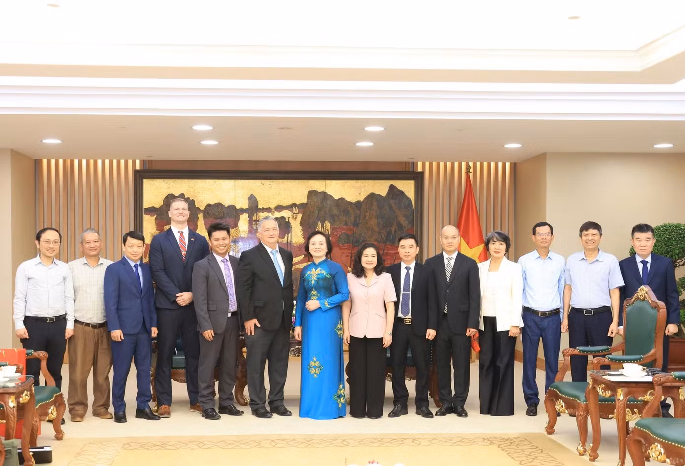 anh-vo-thai-gap-pho-thu-tuong-6927.jpg