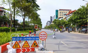 Hà Nội: Rào chắn một phần đường Văn Cao phục vụ thi công metro