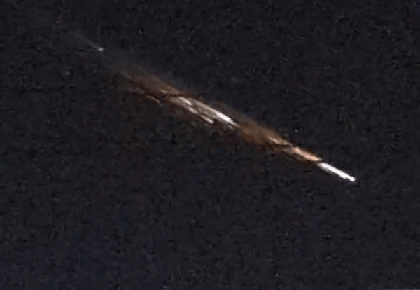 Vệt sáng trên bầu trời Nhật Bản tối 10/5. Vệt sáng trên bầu trời Nhật Bản tối 10/5.