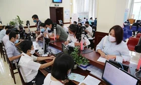Bộ Nội vụ giải đáp chế độ chính sách của người công tác tại các hội quần chúng 