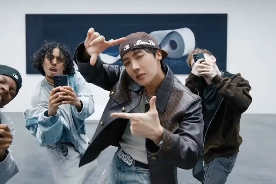 j-hope.jpg