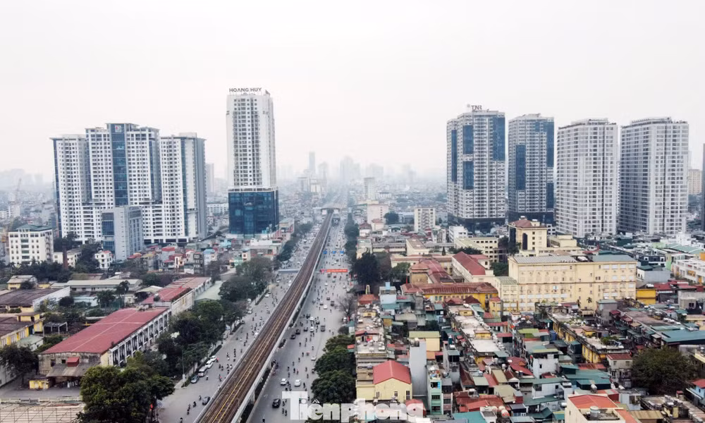 Bất động sản đối mặt nhiều 'sức ép', giao dịch khó bứt phá