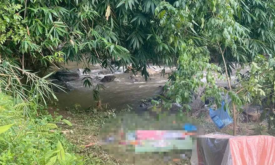 Tìm thấy thi thể bé trai mất tích trong rừng