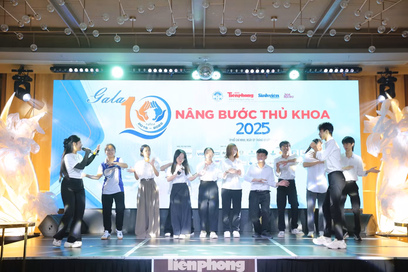 tp-van-nghe-2.jpg