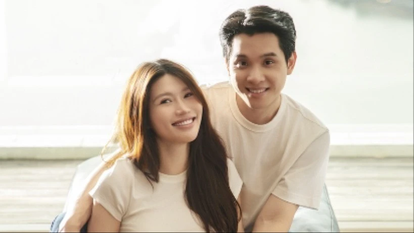 Á hậu Quỳnh Châu và ông xã đón Valentine đặc biệt khi mang thai con đầu lòng