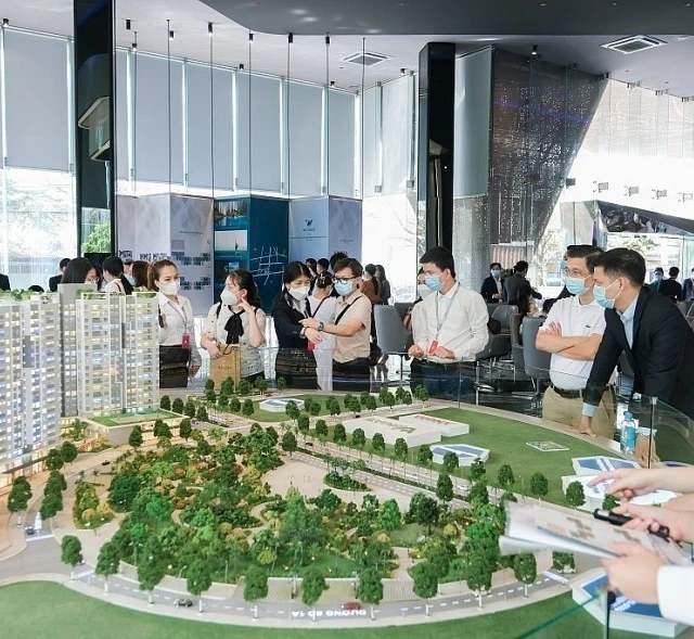 Doanh nghiệp bất động sản vẫn 'nín thở' chờ thưởng Tết