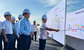 Phó Thủ tướng Mai Văn Chính lưu ý việc thi công đường Vành đai 3 TPHCM 