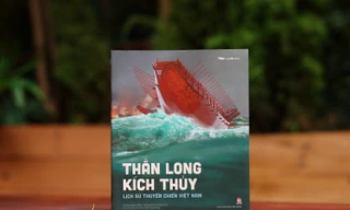 Tìm hiểu về lịch sử thuyền chiến Việt Nam qua cuốn sách “Thần Long Kích Thủy”