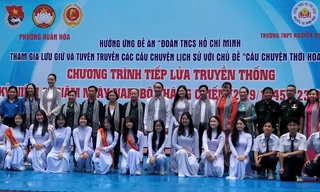 Trường THPT Nguyễn Thị Minh Khai tiếp lửa truyền thống yêu nước qua ba thế hệ