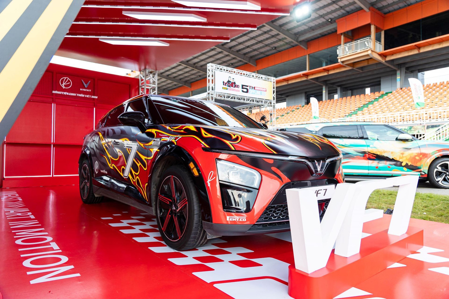 Đẹp và mạnh từ trong ra ngoài VF 7 ngoại hình mạnh mẽ