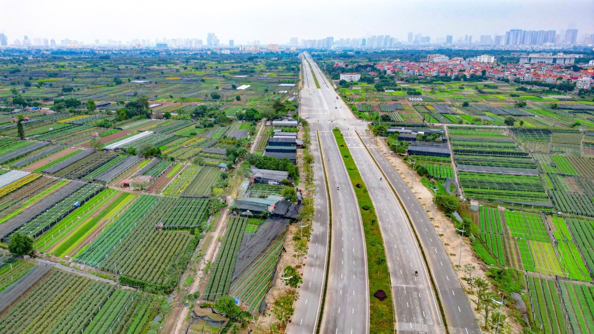 Thấy gì từ biểu đồ tăng giá của chuỗi dự án dọc tuyến 'đại lộ tỷ đô' Tây Thăng Long?