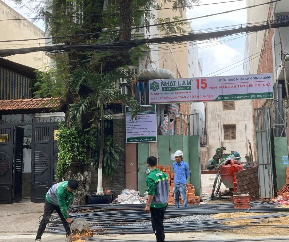 Giá xây nhà thô TP.HCM liệu có biến động mạnh vì căng thẳng Mỹ - Iran