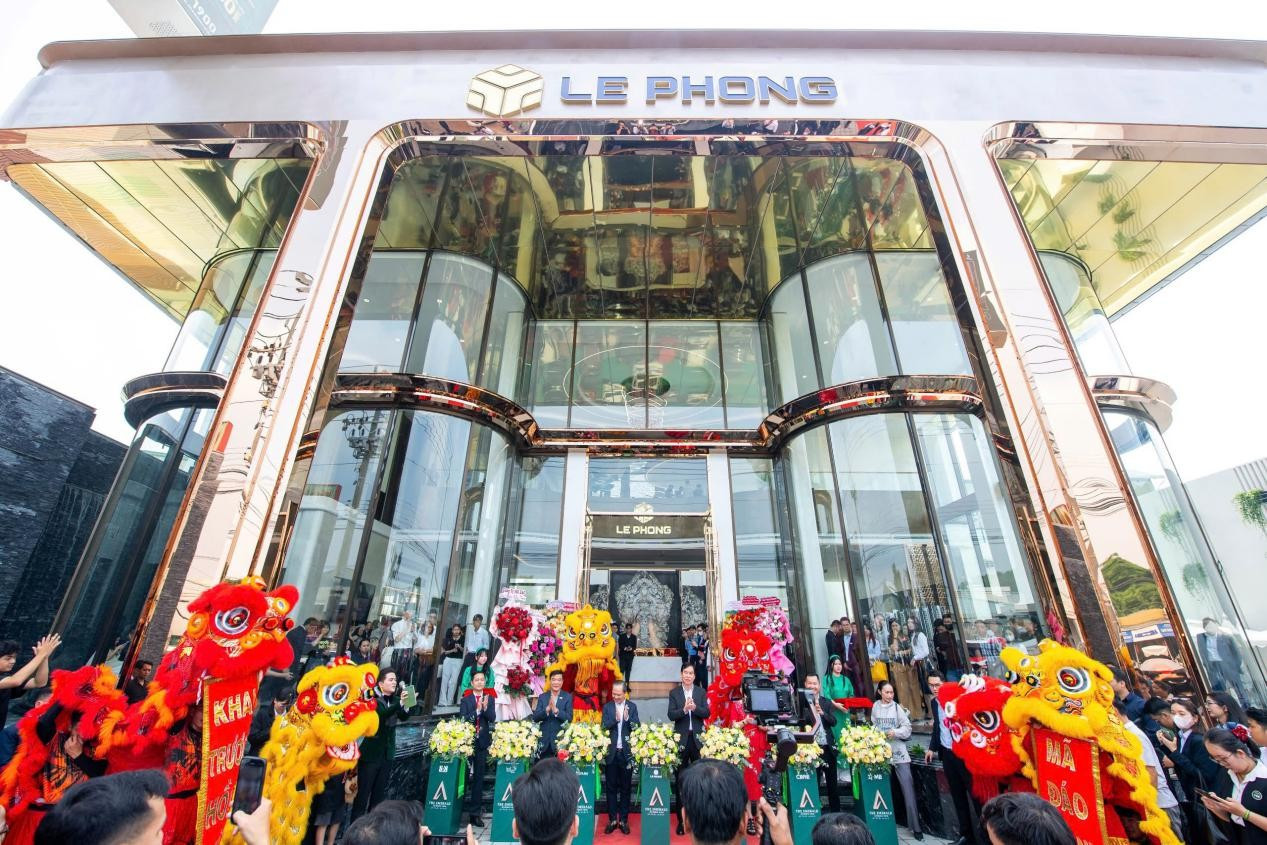 1.000 khách tham dự khai trương Nhà mẫu The Emerald Garden View
