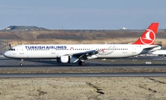 Phi công 'lệch pha' kiểm soát viên không lưu khi máy bay sắp hạ cánh 