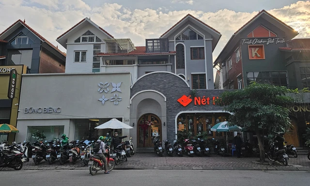 'Làng Việt kiều châu Âu' méo mó, nhếch nhác vì vi phạm trật tự xây dựng