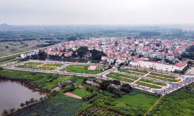 Nâng tiền đặt cọc lên 50%, đất đấu giá diễn biến ra sao?