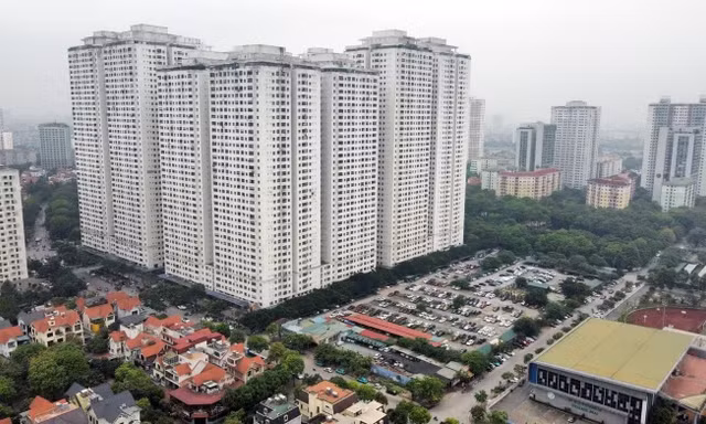 Hơn 10 năm chưa có sổ, cư dân chung cư 'vạn dân' được lấy ý kiến xử lý sai phạm chủ đầu tư