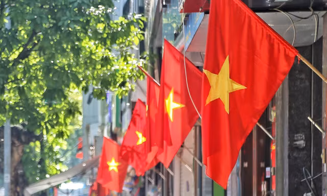 Đi làm dịp 30/4-1/5 có thể được nhận lương gấp 5 lần