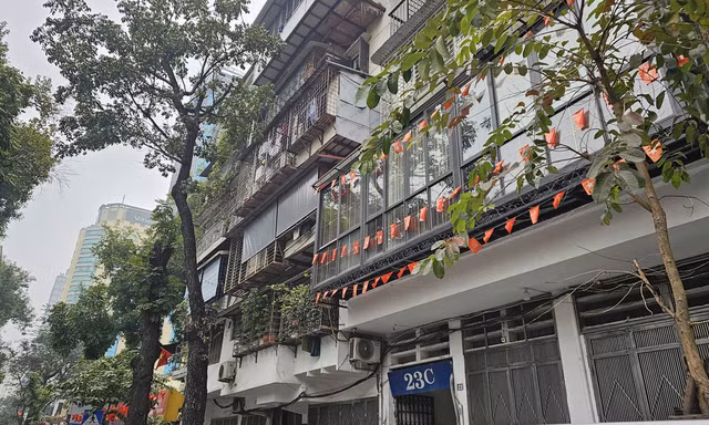 Nhà tập thể cũ ở Hà Nội bỗng nhiên 'hét giá' hơn 360 triệu đồng/m2