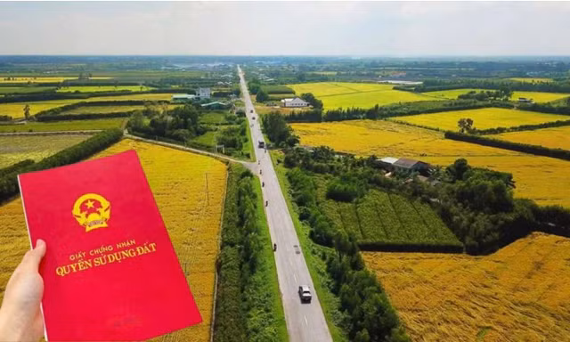 Bồi thường không đủ nộp tiền sử dụng đất tái định cư, làm sổ đỏ thế nào? 