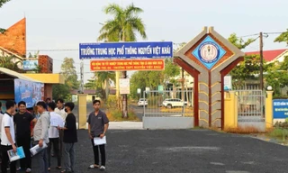 Trường cấp 3 bị ‘tuýt còi’ vì sắp xếp giáo viên gây hoang mang