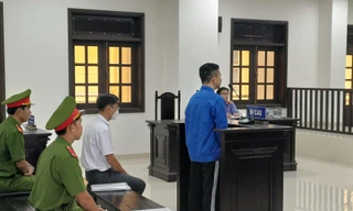 Nguyên phó giám đốc chi nhánh văn phòng đăng ký đất đai lãnh án tù