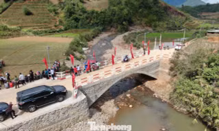 Khánh thành cầu thiện nguyện tải trọng hơn 10 tấn vào bản nghèo ở Lào Cai