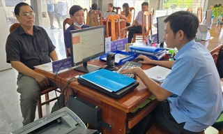 Cà Mau dự chi 43 tỷ đồng hỗ trợ cán bộ công tác tại trung tâm hành chính cấp xã 