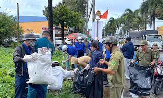 Cà Mau ra quân thu gom rác thải, bảo vệ, giữ gìn vệ sinh môi trường