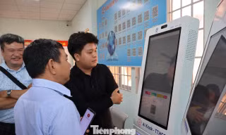 Thử nghiệm robot lễ tân, AI giải quyết thủ tục ngoài giờ hành chính 