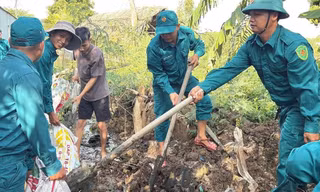 Tây Ninh ‘chạy đua’ với lũ và triều cường bảo vệ hàng nghìn hecta lúa, cây ăn trái 