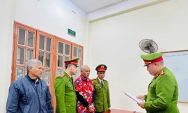 Bắt đối tượng điều khiển xe máy che biển số, đánh võng, cắt ngang đầu nhiều phương tiện